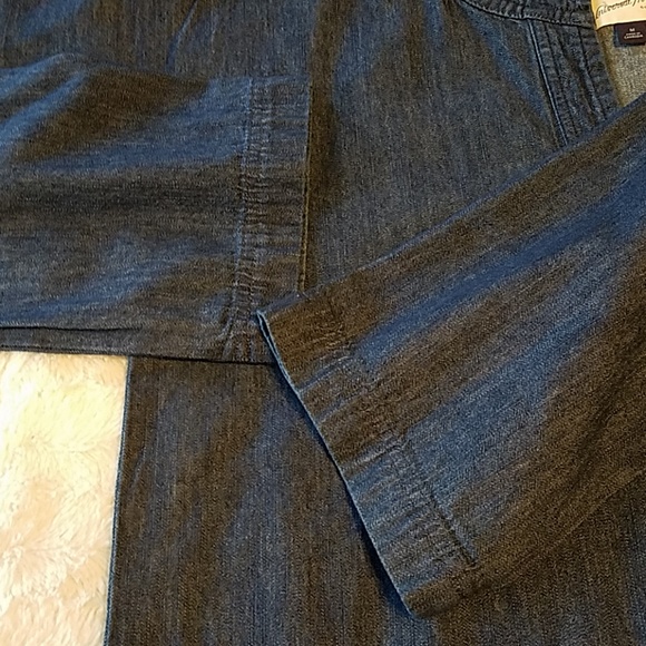 NWOT Universal Thread denim top - Picture 5 of 7